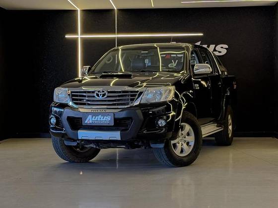 TOYOTA HILUX 3.0 SRV TOP 4X4 CD 16V TURBO INTERCOOLER DIESEL 4P AUTOMÁTICO TOYOTA HILUX 3.0 SRV TOP 4X4 CD 16V TURBO INTERCOOLER DIESEL 4P AUTOMÁTICO